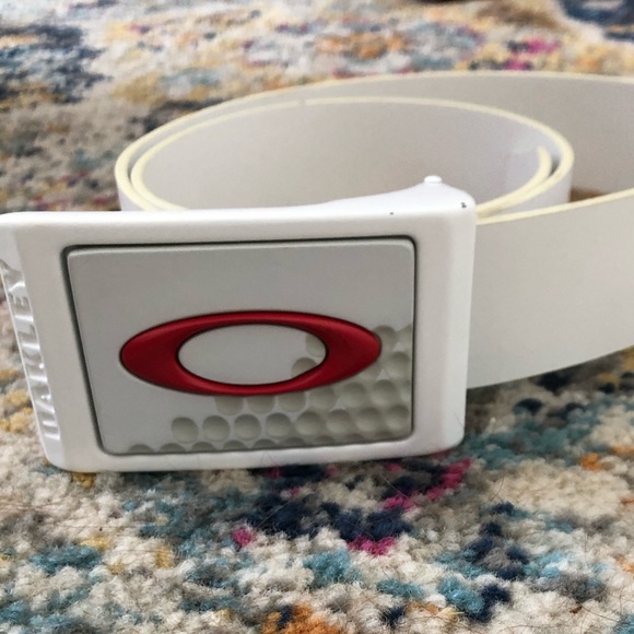Oakley Other - White Oakley belt with red detail.